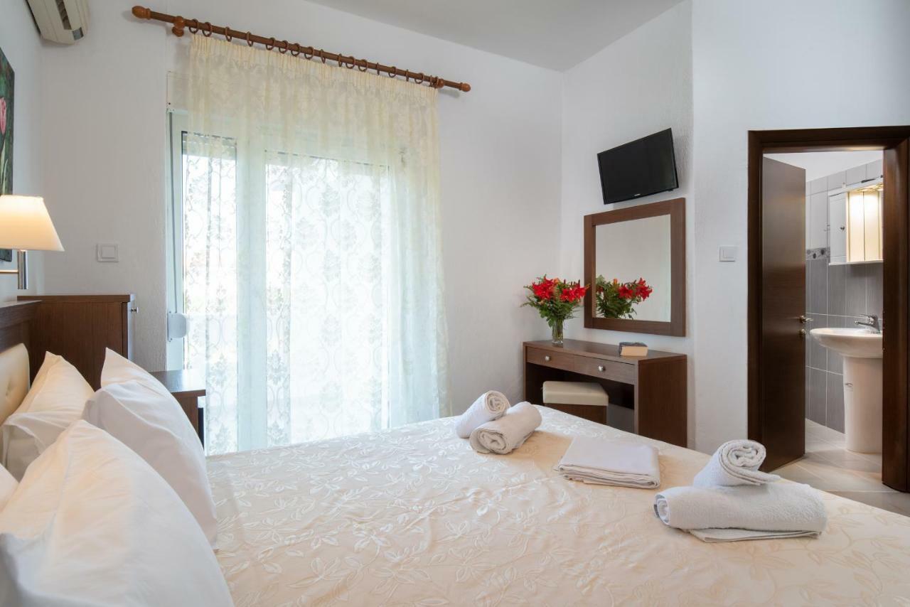 Hotel Stefani Sarti Bagian luar foto